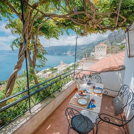 Il Glicine Apartment *